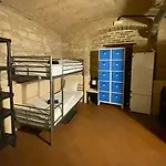 Alba *